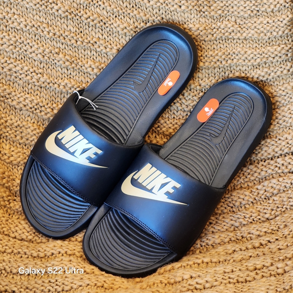 Nike Victori One Men's Slides Black with Gold Logo Nike Size 12 - Picture 5 of 7
